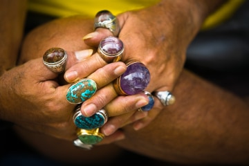 Ring Seller's hands, Singapore